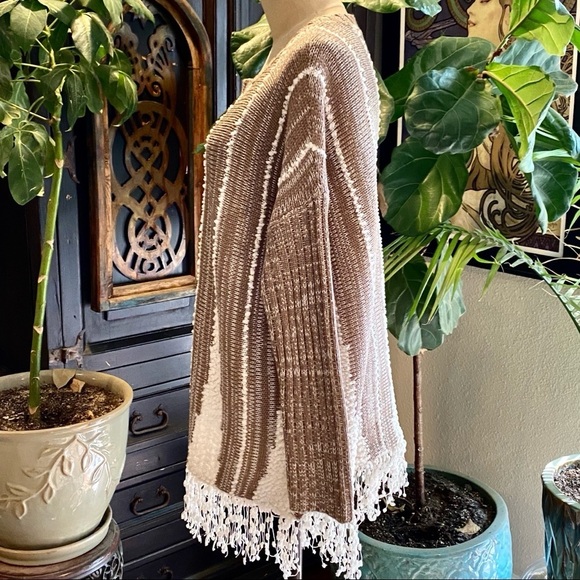 Macy’s boho texture fringe tunic oversized sweater - Picture 6 of 14